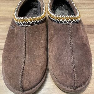 UGG Men's Brown Suede Slippers Good Slightly used Condition